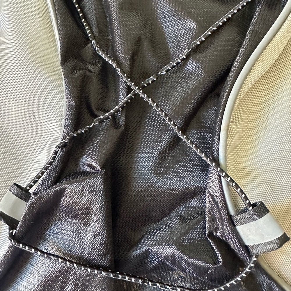 Kuyou Hydration Pack Backpack. Without Bladder - image 4